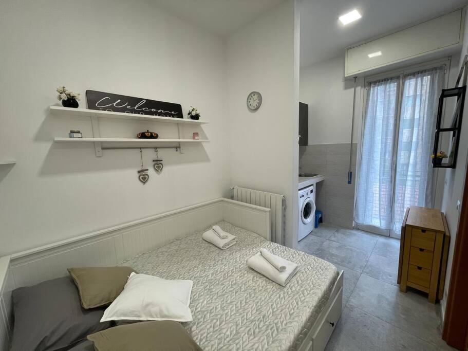 Tiny House - 15 Minutes To Duomo Apartment Milan Exterior photo