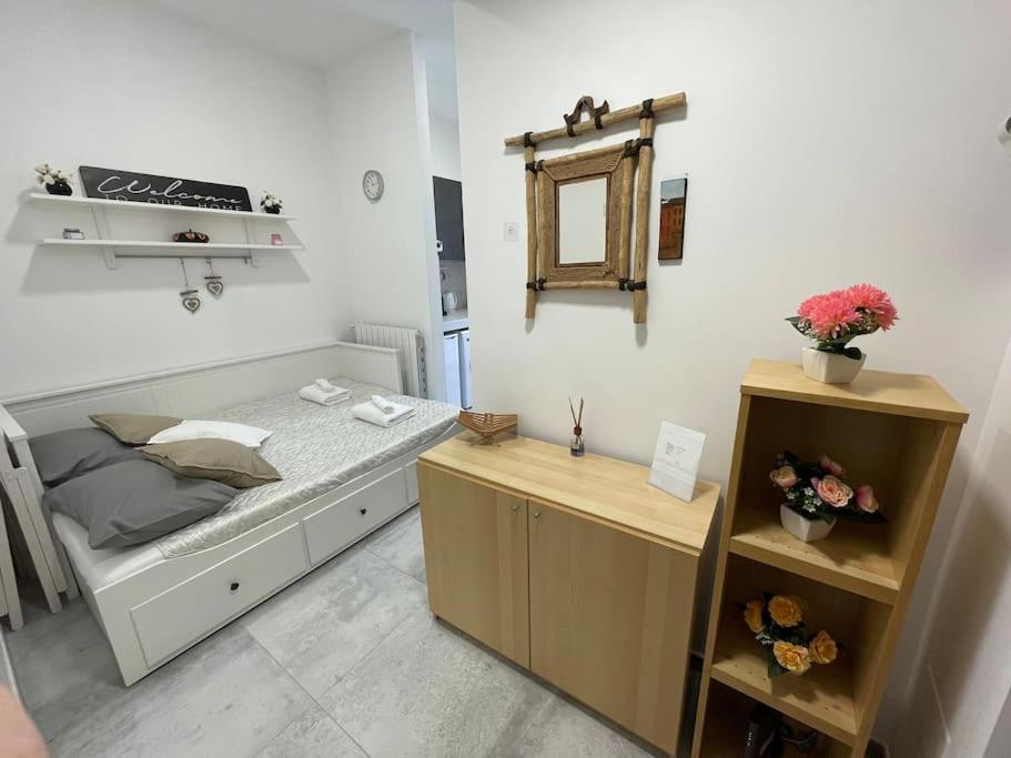 Tiny House - 15 Minutes To Duomo Apartment Milan Exterior photo